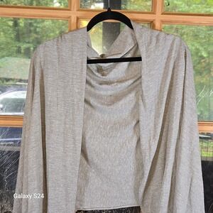 Eddie Bauer Women's One Size Heather Gray Knit Shawl‎ Wrap Poncho Cover Up